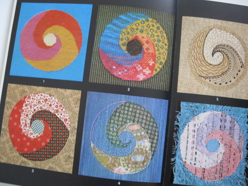 Bleukedingetjes's profile picture. Moeder van twee zoons en een dochter, getrouwd met Erik, werkzaam als woonbegeleider in de psychiatrie, kinderboeken, Frankrijk, woonbladen, vintage, haken.