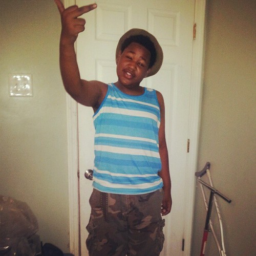 Followw a HOT boy :)) Rest Jozeff . :)))))