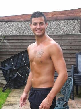 LooneyBalboa's profile picture. My name is Nick Loasby, I am a maintenance technician working in Sheffield. Live for the weekend!!