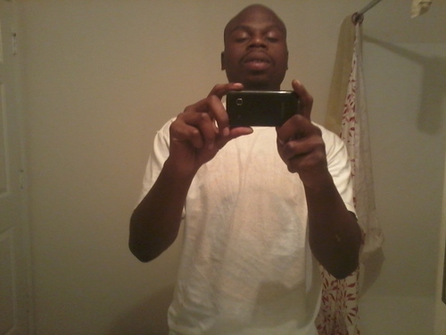 djsinsay2480's profile picture. 