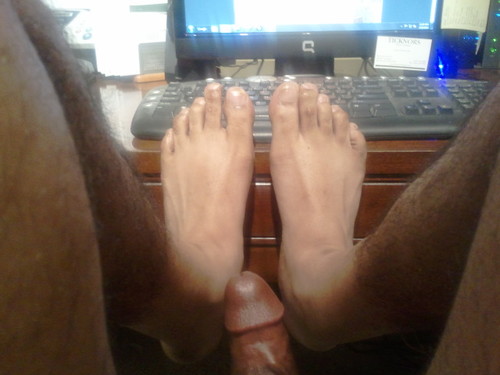 toezNdicks's profile picture. The pretty toes & big dick bandit. #teamfootfetish #teamfreak #kik only if you have what I like.