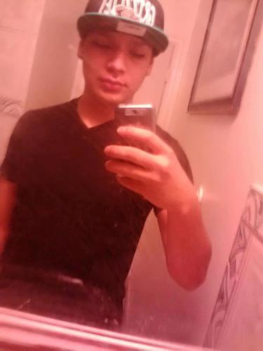 dnt hate me yur girl fukn loveme kuzz i keep shit so G in my  POLO T polo dwn #TEW my feet whussggood BITCH we needa meet up somewear chill aha n tweet!!!! ;p