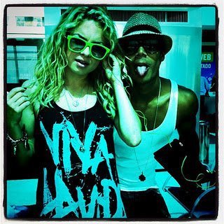 Não da para dess'' crever o meu amor por vc com 160 caracteres @Lua_Blanco .....3