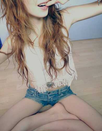 wanttobeskinnyx's profile picture. The smile i fake hides a lot of scars. I want to be thin & beautiful. Is that so much to ask for?