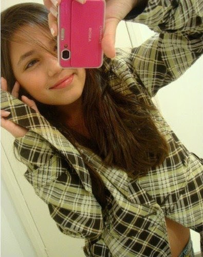 Só quem realmente me conheçe sabe quem eu sou de verdade \[-_o]/ .. Kawaii ((:  ME SEGUE ? SIGO TE VOLTA