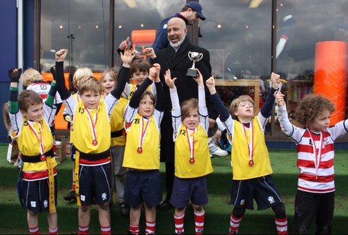 PutneyTandoori's profile picture. Supporting community initiatives & sports teams. Mr Ahmed is now retired but find us at Chook Chook