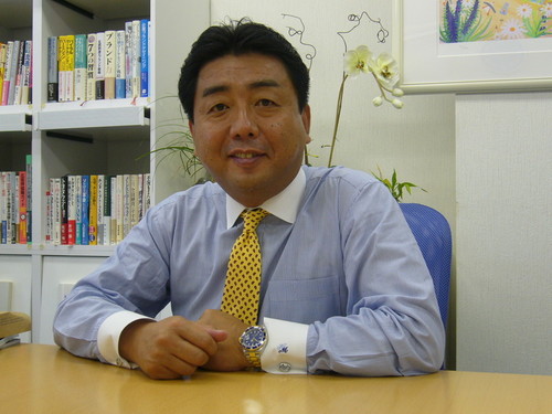 2005年5月「AISCEASの法則」を宣伝会議で提唱。
日本アドバタイザーズ協会デジタルマーケティング研究機構　初代事務局長。
ＡＤＫ卒業後、銀座でしがない広告代理店を経営しています。青学陸上部OB会幹事。ハワイとゴルフを愛しています。カメラ初心者でもあります。
Instagram：k.mochino　