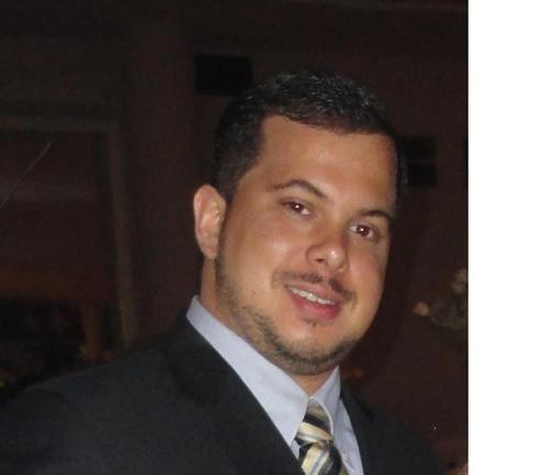 Amar, comer, dirigir, trabalhar, cercar-me de amigos, conhecer lugares/pessoas, rir. Marido, filho e pai no dia que Deus quiser