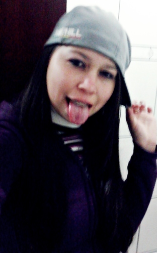 Aqeelα bem diifereente de vσσcê.. Nασ sσσu perfeiitα, sσσu αpenααs eeumesmα! E nαασ me αbalσ cσm σ que fααlãσ de miim.. Siimplesmeenteiignσσrσ!