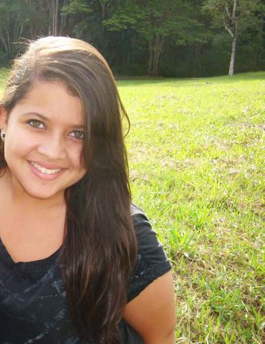 Baixinha, gordinha e dentuça, quase uma Mônica ;*