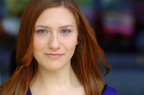 Yoga doing, avid reading, arts loving fundraiser. Sometime actress, amateur foodie.