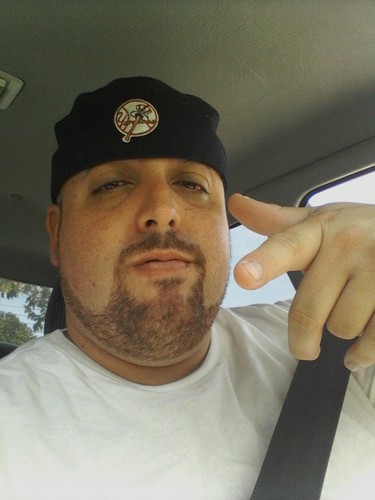 Let's talk,share about anything and everything. I love my culture, music and sports. Go Yankees, Colts, FSU and Magic. Ladies, hit me up.