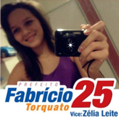 Roupa a gente troca,opinião a gente muda,pra os quilos a mais basta fazer dieta, inteligência vem do esforço e da dedicação,mas caráter é assim, tem ou não tem.