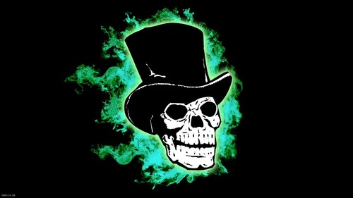 RobloxTutorial's profile picture. I get on roblox