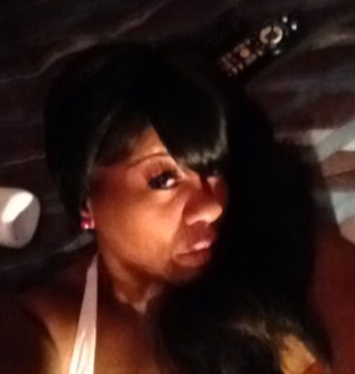 tearitup09's profile picture. 
