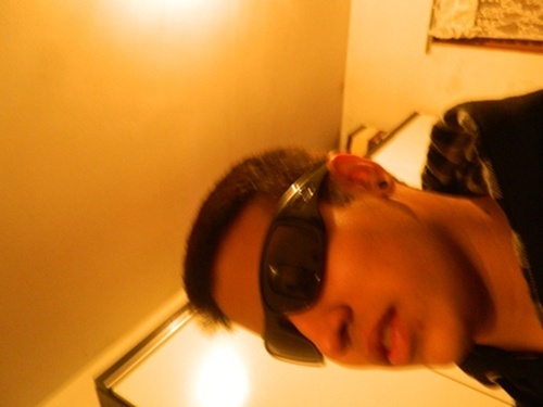 Ta solteira então vem com nois e se diverti,bebe memo perde a linha que hoje a noite promete.. ♫ ;)