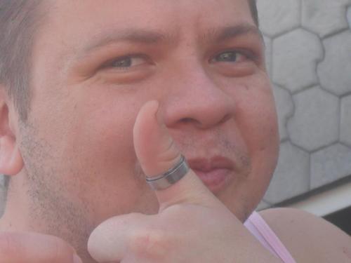 Um Admirador das musicas sertaneja gosto de fazer novos amigos e tb sou professor de historia adoro ler ouvir musicas classicas como MPB BLUE e Sertanejo