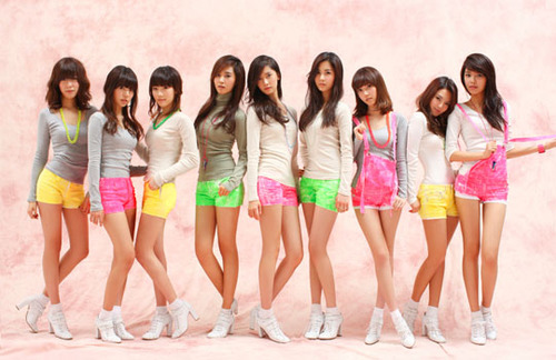 A fan page for Girls' Generation in Indonesia!! Follow me and I follow back :)