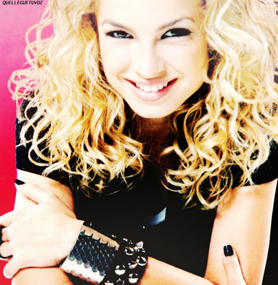 Mesmo q o amor se torne extinto faço questão de te amar , mesmo q a luz do mundo acabe quero te iluminar com meu amor . Te amo minha diva Lua Blanco , sz '