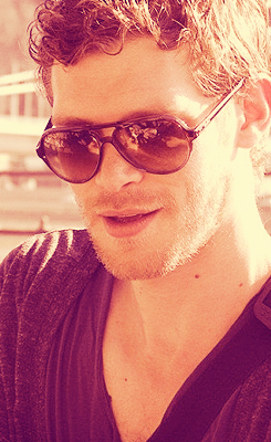 MrOneStepAhead's profile picture. In the darkness of life, death become the blood in my veins, making me the creature of night, showing me my path of no light. [Roleplay]