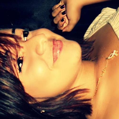 →20 aninhos... ariana, imprevisível e muito maluquinha... é assim que me chamam... rsrs