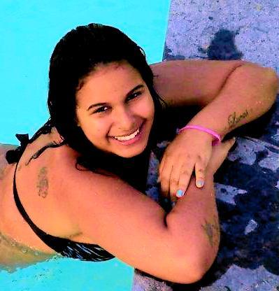 Sou de Lua :D
.: sou as vezes a mocinha indefesa,
mas outras vezes a bandida da história :. 