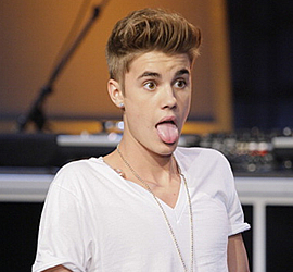Ele me ensinou a dizer #NeverSayNever. Senguindo o @justinbieber; #ILOVEYOU Twitter dedicado ao Justin Bieeber! DONA:Bruna 
Forever Belieber