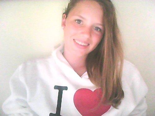 hallo!! ik ben anouk kingma en ik ben 14 jaar. Ik zit op turnen. ik hou van skaten en ik zit op het ubbo. emmius in stadskanaal! I follow back.