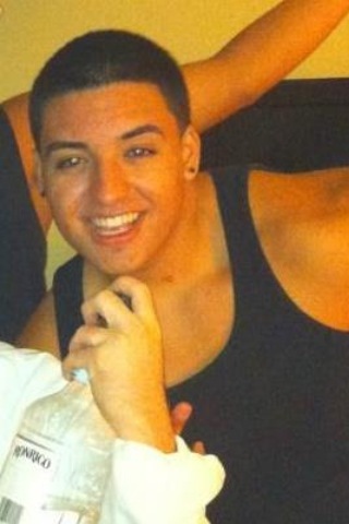 I'm fun get to know me :) 








32FFB91F #TeamFollowBack