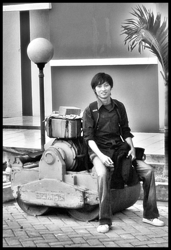 kesederhanaan yang membuat hati tentram..rasa syukur yg membuat jiwa semangat..belajarlah!!