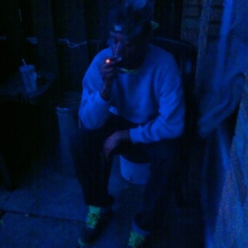 hungryhenery's profile picture. Lifes a bitch better yet a skeeeza but i still fuk her a nigga cant ezz her    #FlyUpOrGetFlownOver ✈ #UpUpNAway #LivinInThe☁☁☁#ItsNotBraggin #SpeedUpOrkeepUp