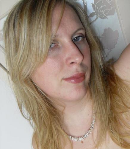 Exhibition Manager, previously for #23MichaelJordan, artist and men’s hairdresser.