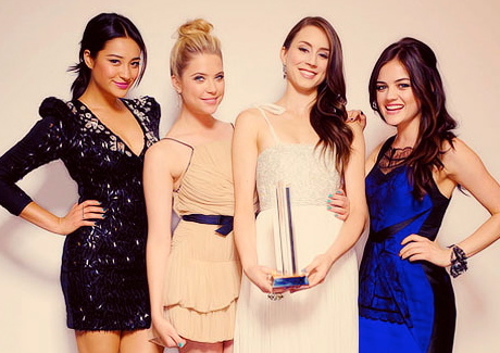 Aqui serão feitas maratonas de votação de PLL para premiações, todos podem participar!