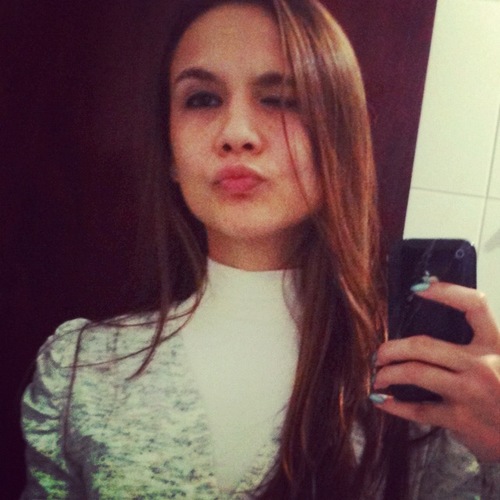 Sou como você me vê. Posso ser leve como uma brisa ou forte como uma ventania, Depende de quando e como você me vê passar. (Clarice Lispector)