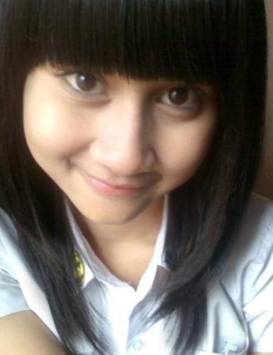 reporter salah satu Tv swasta. Just mention if you followback ^^