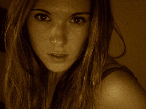 SneakyLiz1's profile picture. Mom, always money-worried, worker. Waiting for the next great thing. Beach lover