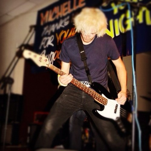 raphasaurus's profile picture. Coffee boy, guitar/band tech for @devilskinnz,stage manager at parachute festival. Bacon is good too.