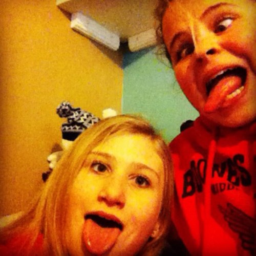 LizzyJblover's profile picture. follow me!!;) follow you!!;)