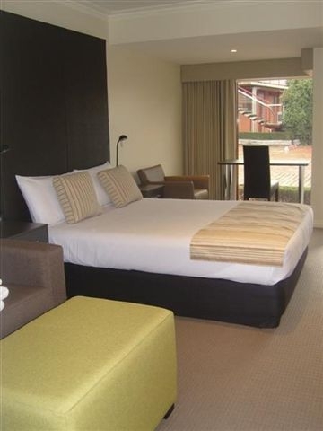 Family, Corporate & Self-Contained Accommodation 
Conference, training and meeting rooms