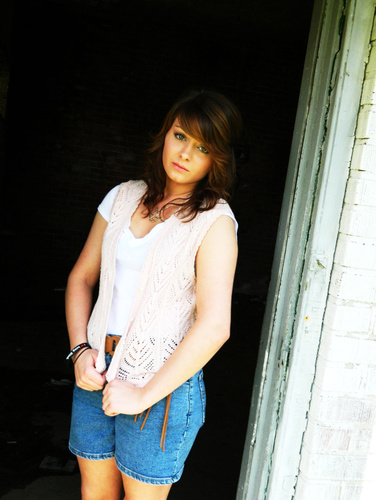 sillyy/easily distracted/intuitive/clumsy/sincere/intense love for music/camera whore/dreamer/always searching..