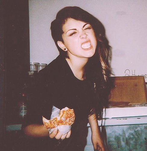 Official Worldwide fanbase of Sierra Kusterbeck Online.A delirious, self destructive rotten apple.   @VersaEmerge follows. http://t.co/JDIV6KKybE