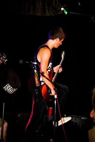 RileyIC's profile picture. Im a guitarist in a band called Ivory coast ....Easy going ...dont give a shit