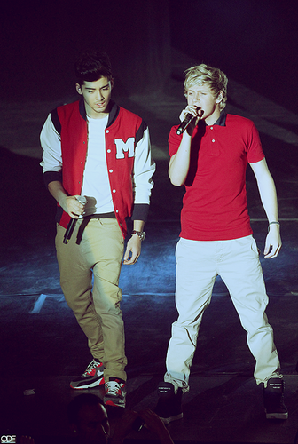 Follow for a timeline with a lot of pictures from one direction !! NF=NFB