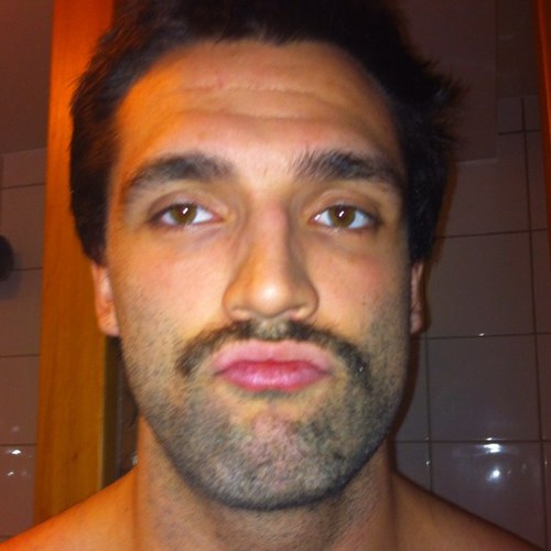 GarnhamRobin's profile picture. 