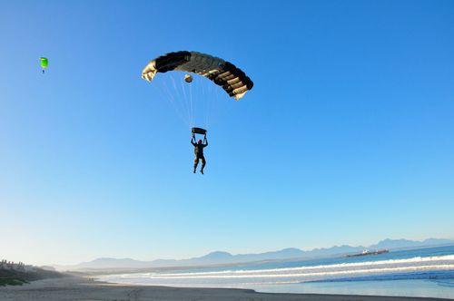 Tandem Skydiving over the beautiful Garden Route coastline of Mossel Bay with the option of landing on one of the beaches. Solo Skydive courses also available.