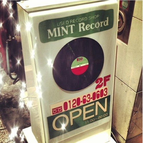 中古レコード、CDなどのお店をやっております。買取りはCD一枚からでもOK！大量の方には出張買取りも無料でやっております。買取専用フリーダイヤル0120-63-0603お気軽にお問合せください！