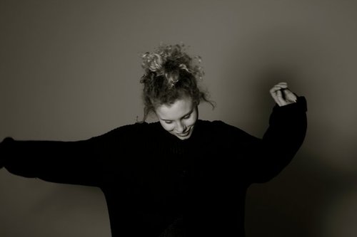 take a look at my contributions on http://t.co/PCTFji78M5 I love Fashion, Illutration, Interiors and Food!