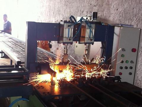 Máquina de Fabricar Colunas Eletro Soldadas Para Construção Civil 
Veja no link http://t.co/dHibd9D3IO

MSN: Trelimaxx@hotmail.com