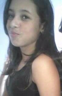 AdrielleCouto2's profile picture. 