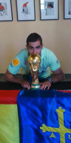 elmajo4's profile picture. Sólo sé una cosa. ¡¡Habrá comedia!!